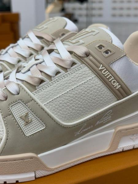 LOUIS VUITTON Trainer Low-Top Skateboard Shoes Unisex Light Green