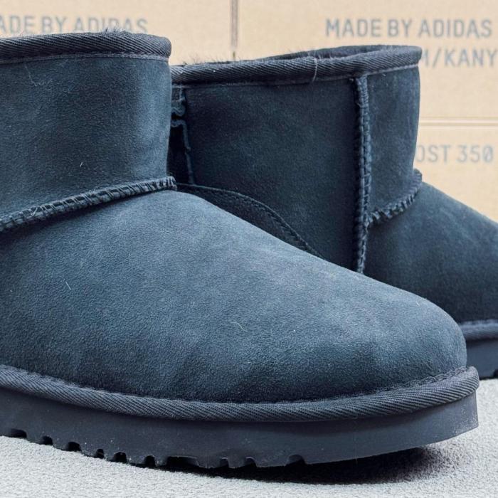 UGG Classic Mini Boot Black