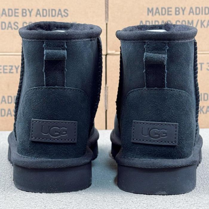 UGG Classic Mini Boot Black
