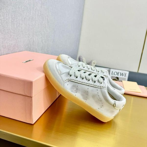 MIU MIU Low-Top Skateboard Shoes Women's White