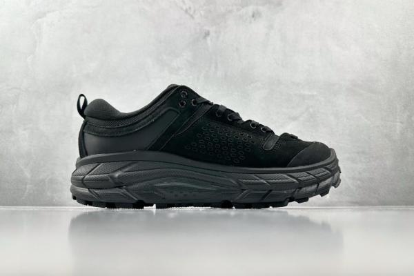 Hoka One One Tor Ultra Low Engineered Garments Black