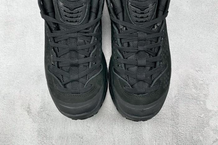 Hoka One One Tor Ultra Low Engineered Garments Black