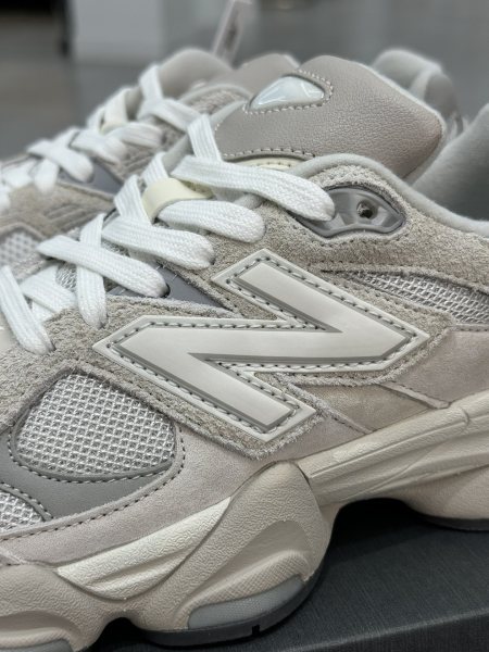 New Balance 9060 Grey