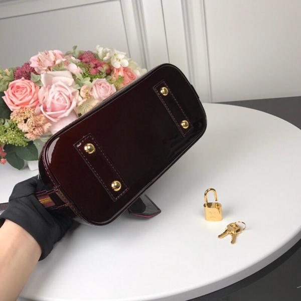 LOUIS VUITTON Alma Monogram Logo Embossed Patent Leather Shell Shoulder Bag Medium Women's Cherry Color M90231 25*19*12cm