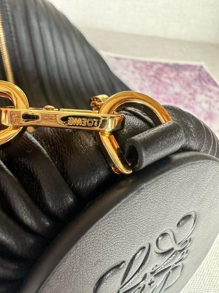 LOEWE Nappa Sheep Leather Handbag Shoulder Bag Women's Black A912P84X27-1100 size 25*10*10 cm