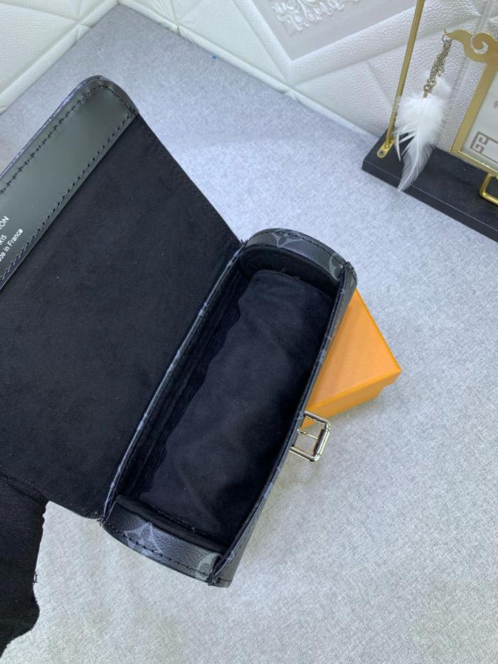 LOUIS VUITTON 3 Watch Case M43385 size 20*8*8 cm