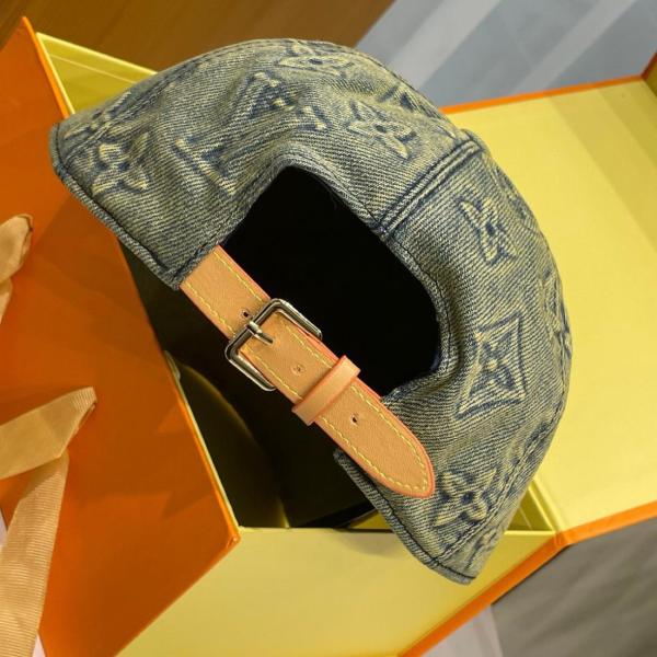 LOUIS VUITTON Monogram Washed Denim Cap