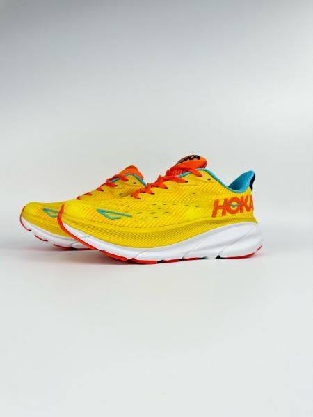 Hoka One One Clifton 9 Passion Fruit Maize