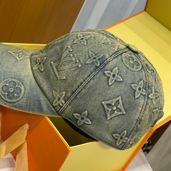 LOUIS VUITTON Monogram Washed Denim Cap
