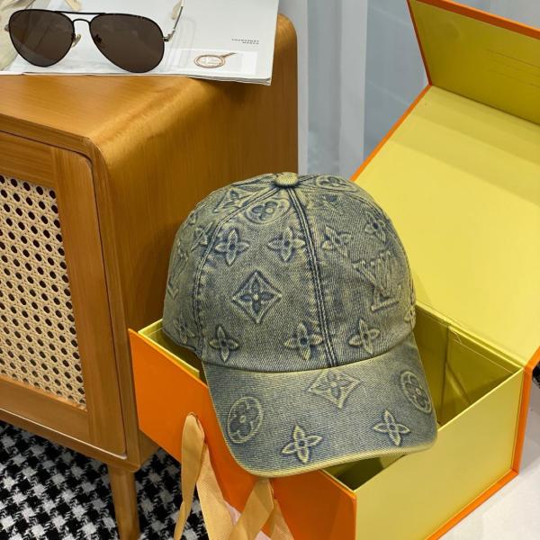 LOUIS VUITTON Monogram Washed Denim Cap