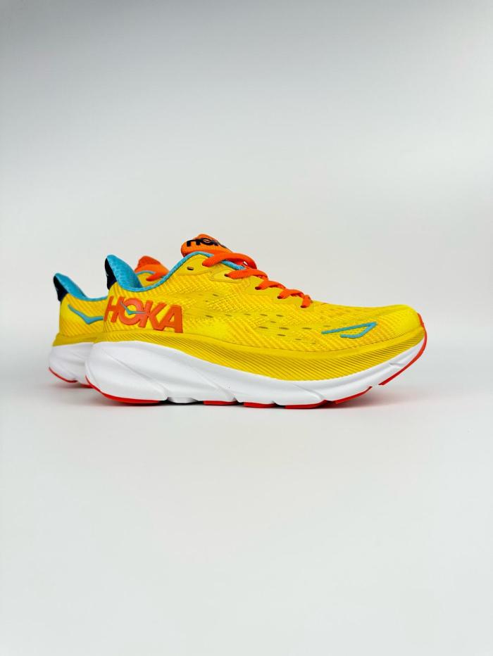 Hoka One One Clifton 9 Passion Fruit Maize