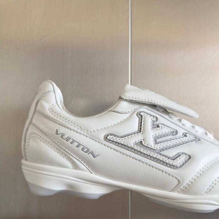 LOUIS VUITTON Footprint Soccer 2025 Spring And Summer Men's Collection Low-Top Casual Shoes Men's White