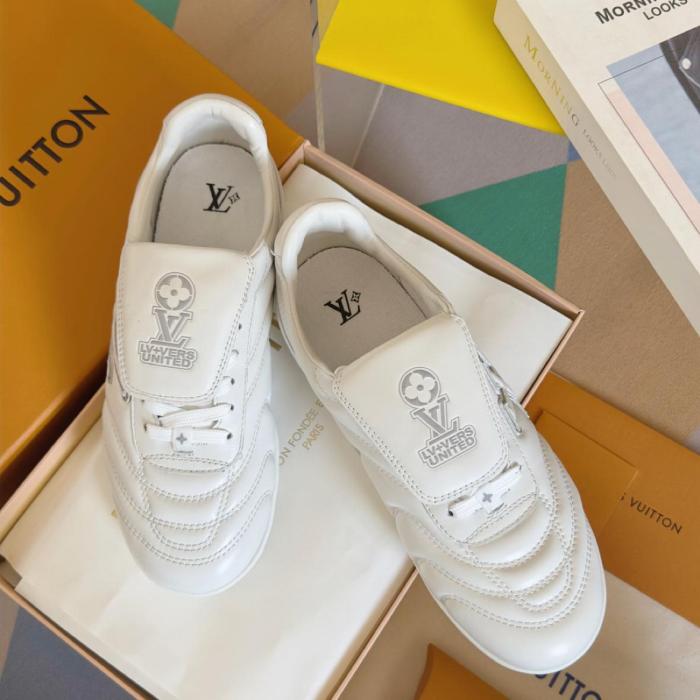 LOUIS VUITTON Footprint Soccer 2025 Spring And Summer Men's Collection Low-Top Casual Shoes Men's White