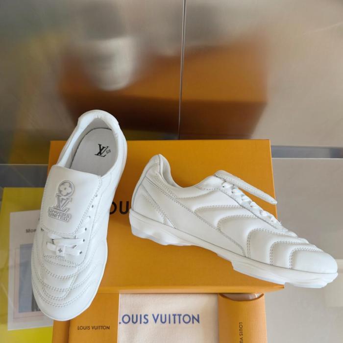 LOUIS VUITTON Footprint Soccer 2025 Spring And Summer Men's Collection Low-Top Casual Shoes Men's White