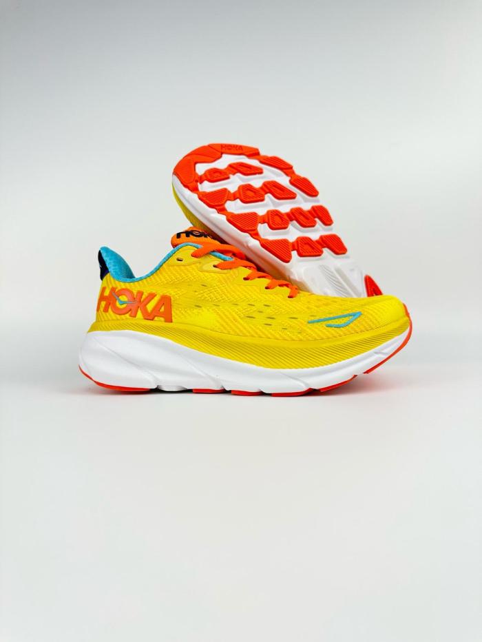 Hoka One One Clifton 9 Passion Fruit Maize