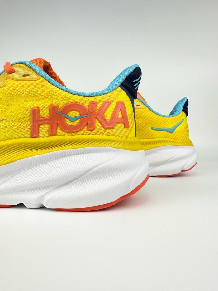 Hoka One One Clifton 9 Passion Fruit Maize