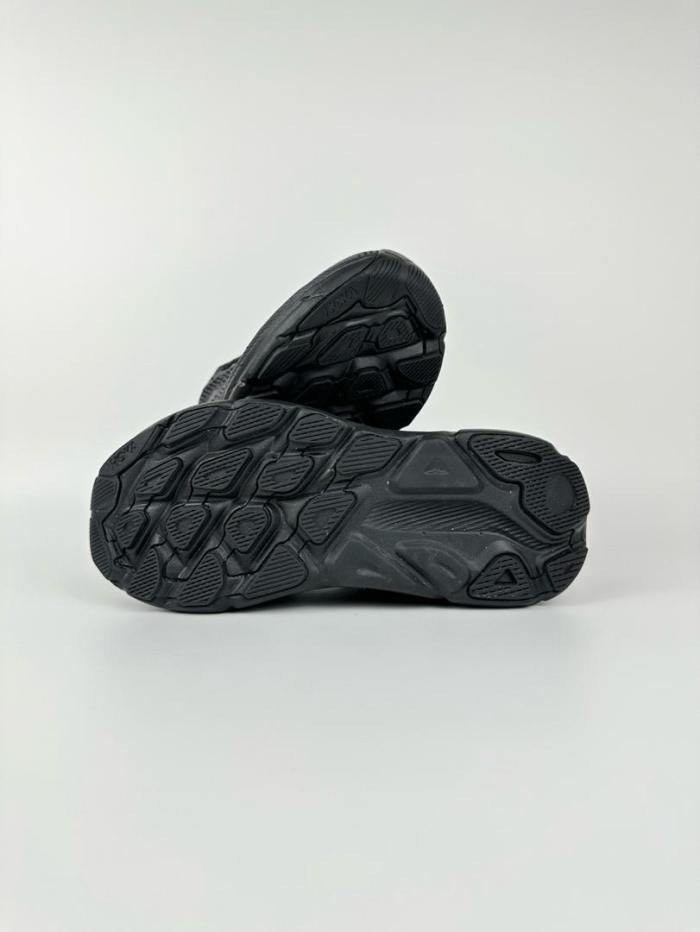 Hoka One One Clifton 9 GTX Black Black (Women's)