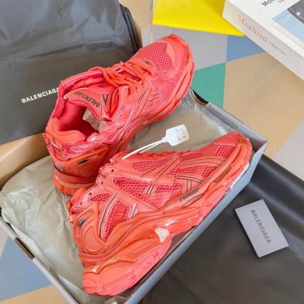 Balenciaga Runner Red