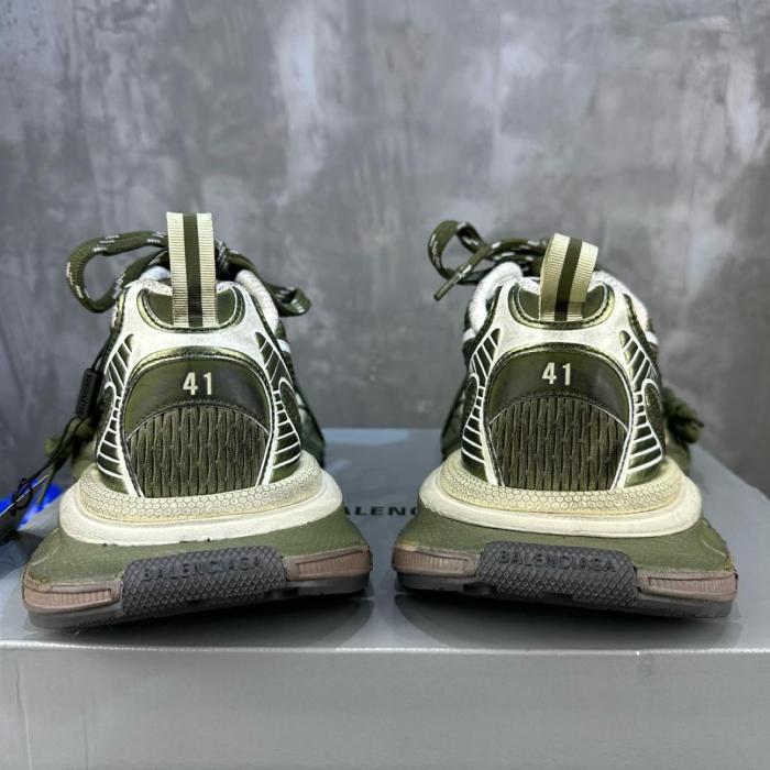 Balenciaga 3XL Dark Green Light Beige
