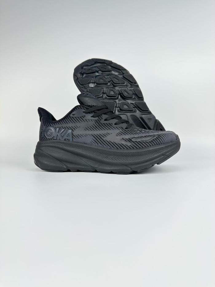 Hoka One One Clifton 9 Triple Black (Women's)