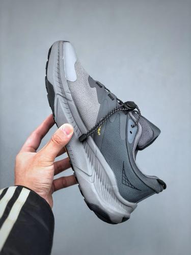 Hoka Oneone Transport Castlerock