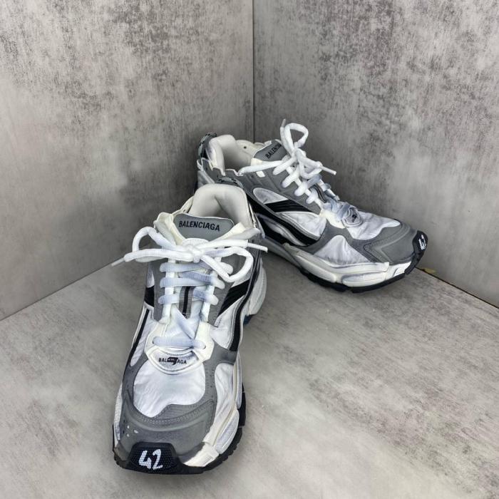 Balenciaga Runner Grey White