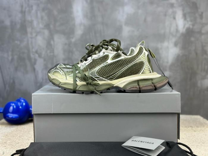 Balenciaga 3XL Dark Green Light Beige