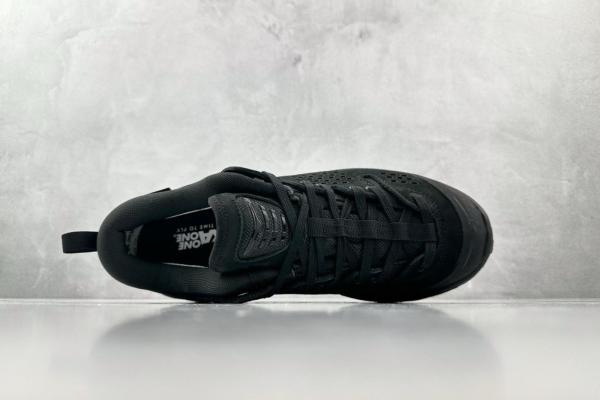 Hoka One One Tor Ultra Low Wp Jp Black