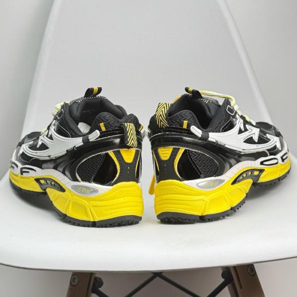 Off-White Be Right Back sneakers black