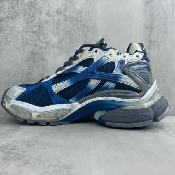 Balenciaga Runner Gradient Distressed Style Low Top Casual Shoes Men's Blue