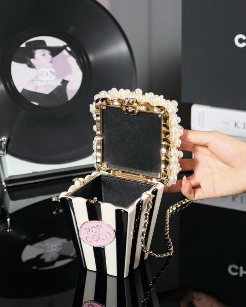 CHANEL 24K popcorn shape metal chain resin shoulder handbag women's black and white AS5217-B18426-NZZW3 size 11*7*16cm 