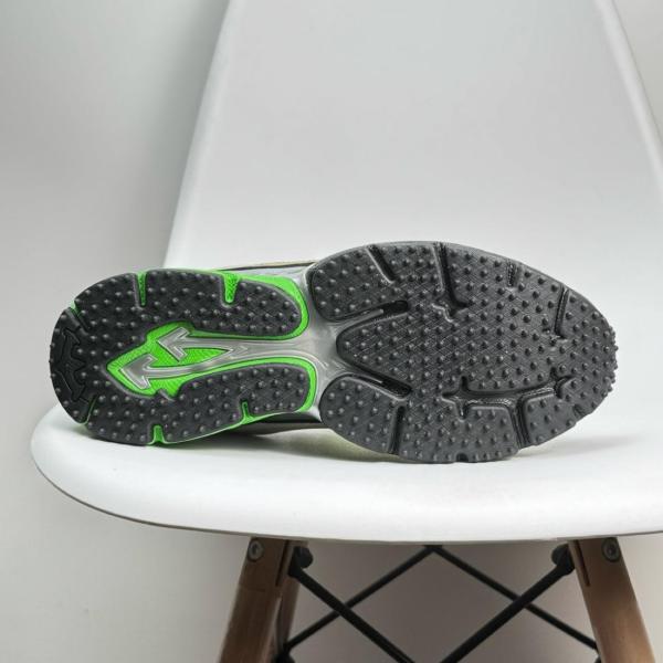 OFF-WHITE Be Right Back Lace Up Sneakers Green