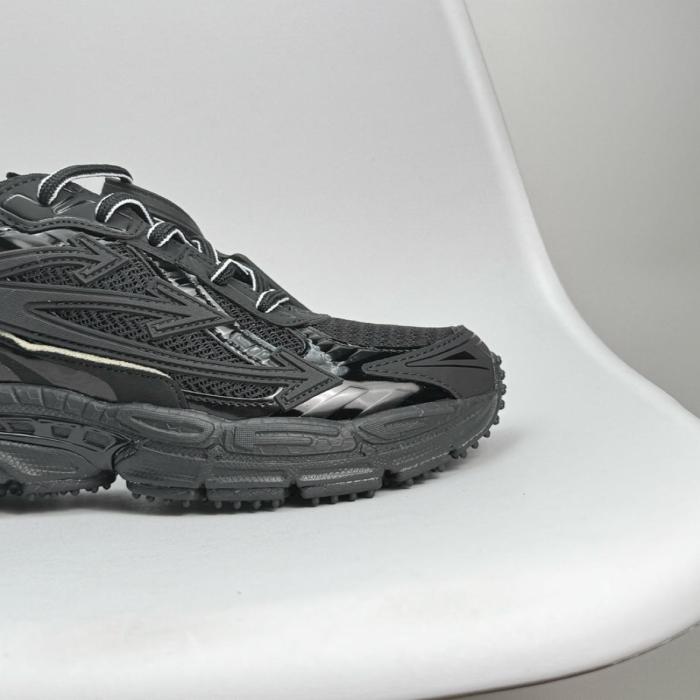 OFF-WHITE Be Right Back Lace Up Sneakers Black