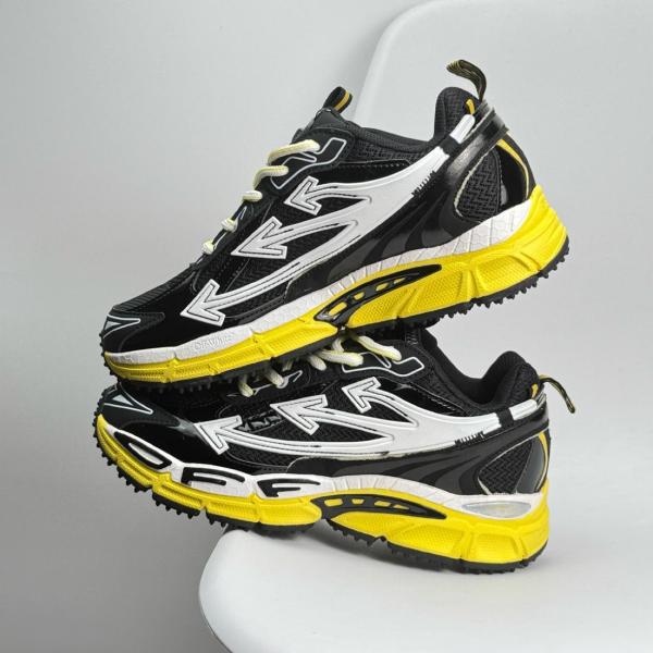 Off-White Be Right Back sneakers black