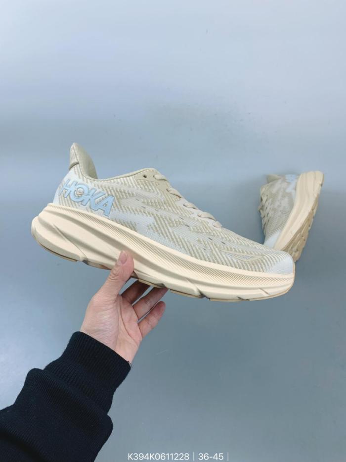 Hoka One One Clifton 9 Shifting Sand (Women's)