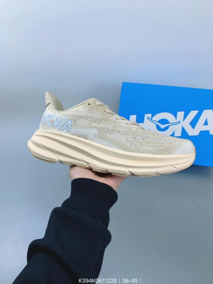 Hoka One One Clifton 9 Shifting Sand (Women's)