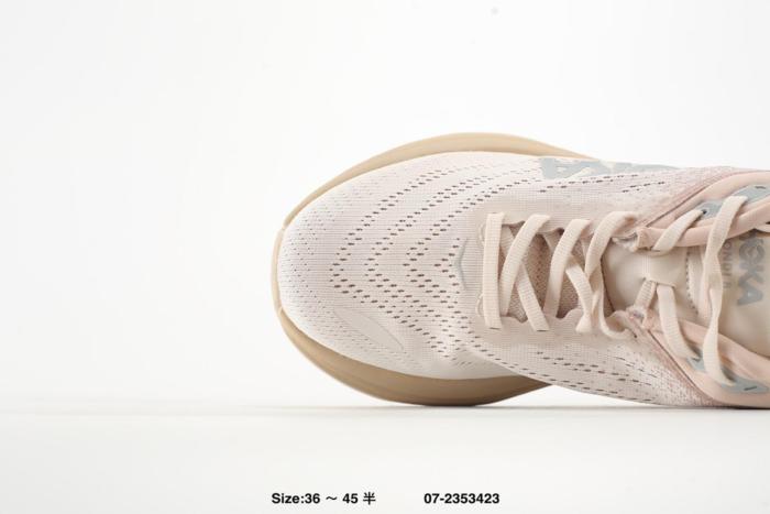 Hoka One One Bondi 8 Shifting Sand