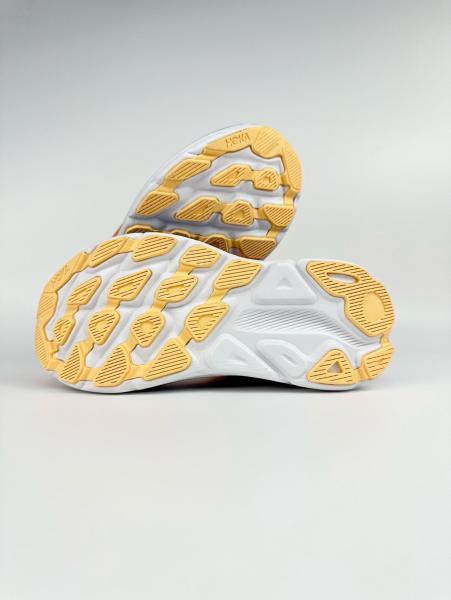 Hoka One One Clifton 9 Vibrant Orange