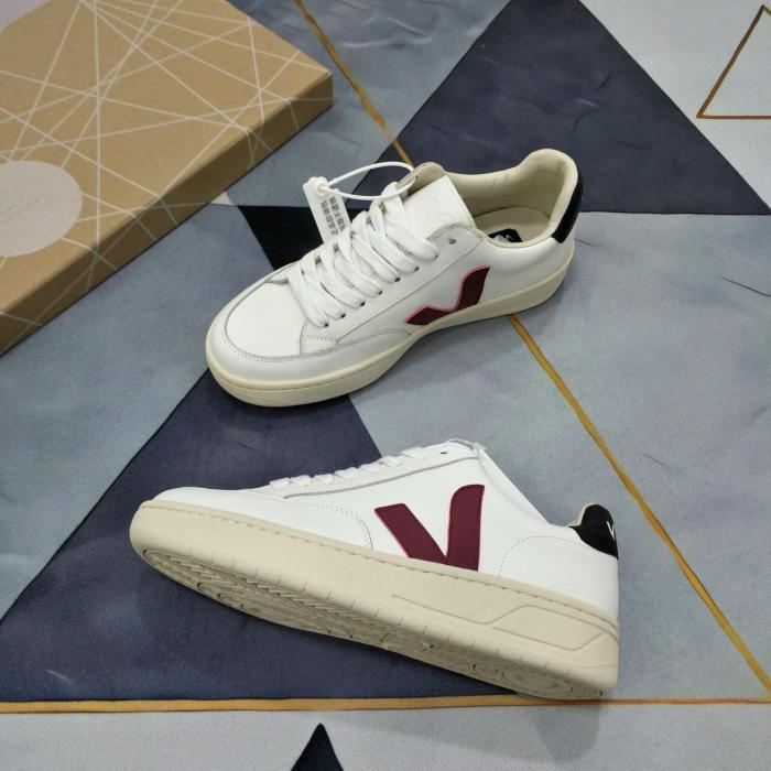 Veja V-12 Leather White Marsala Nautica