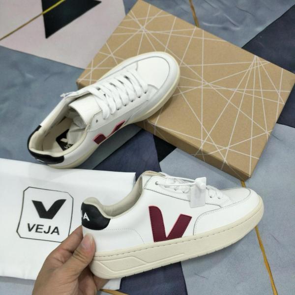 Veja V-12 Leather White Marsala Nautica