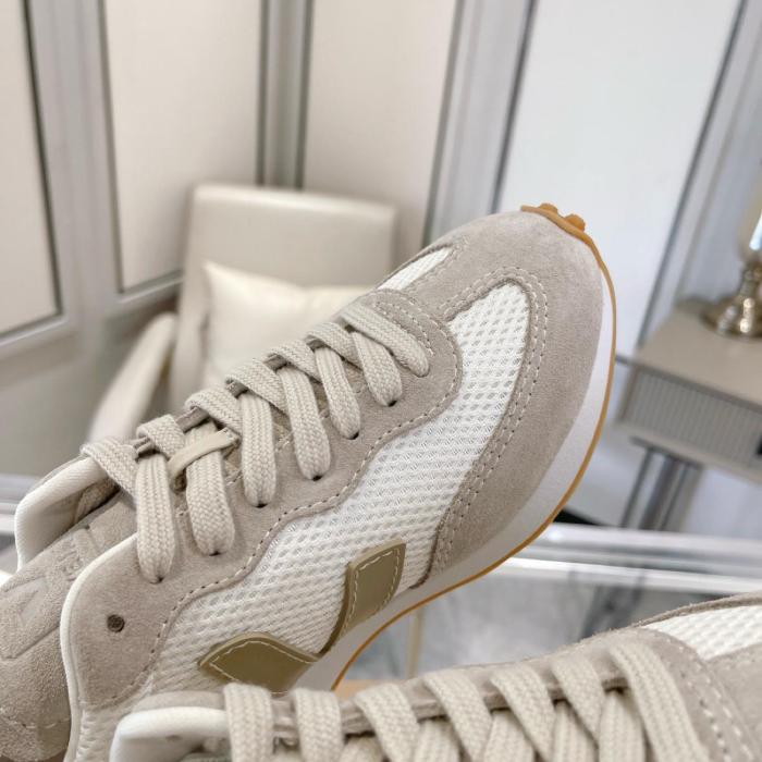 Veja Rio Branco Alveomesh White Pierre Natural