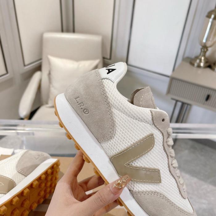 Veja Rio Branco Alveomesh White Pierre Natural