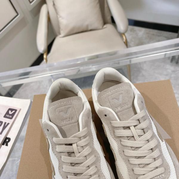 Veja Rio Branco Alveomesh White Pierre Natural