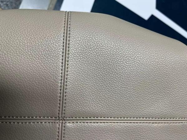 Polene Numero Neuf Mini Taupe size 14*22*12.5 cm