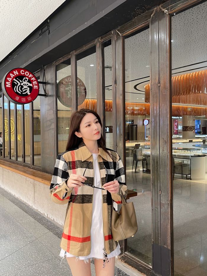  Clothes Burberry 20250226-8