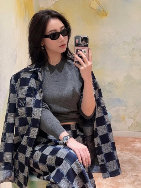  Clothes Louis Vuitton 20250226-3