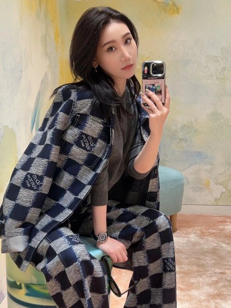  Clothes Louis Vuitton 20250226-3