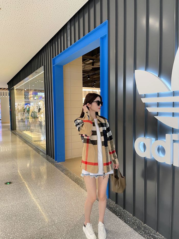  Clothes Burberry 20250226-8