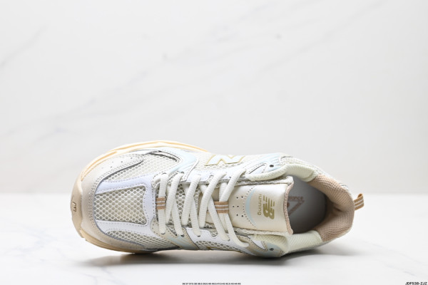 New Balance 530 Beige Angora