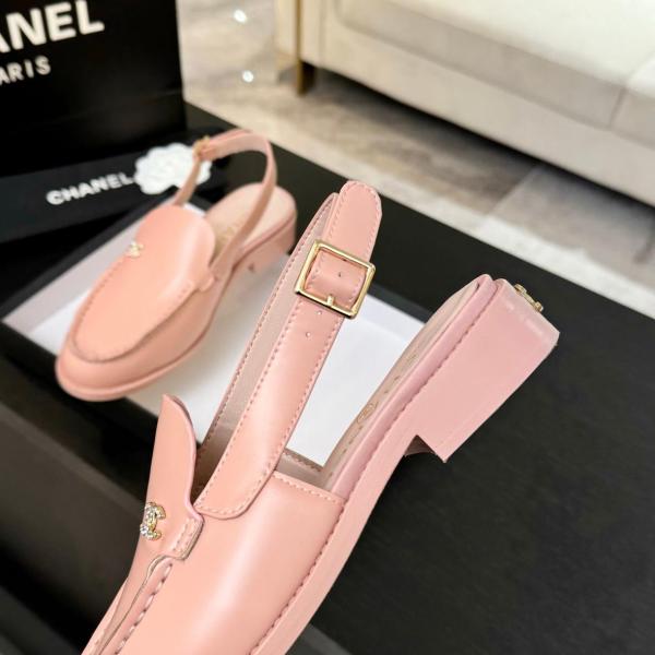 Chanel women pink